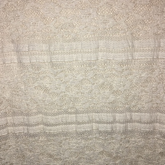 Lacy Top - Picture 2 of 3